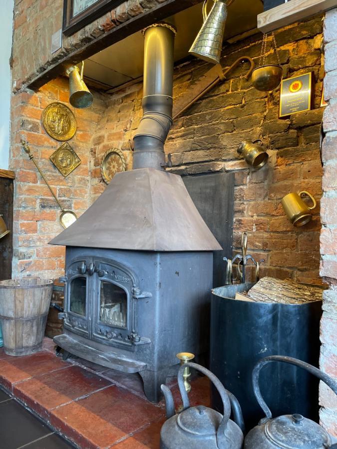 Red Lion Inn Sidbury Eksteriør bilde