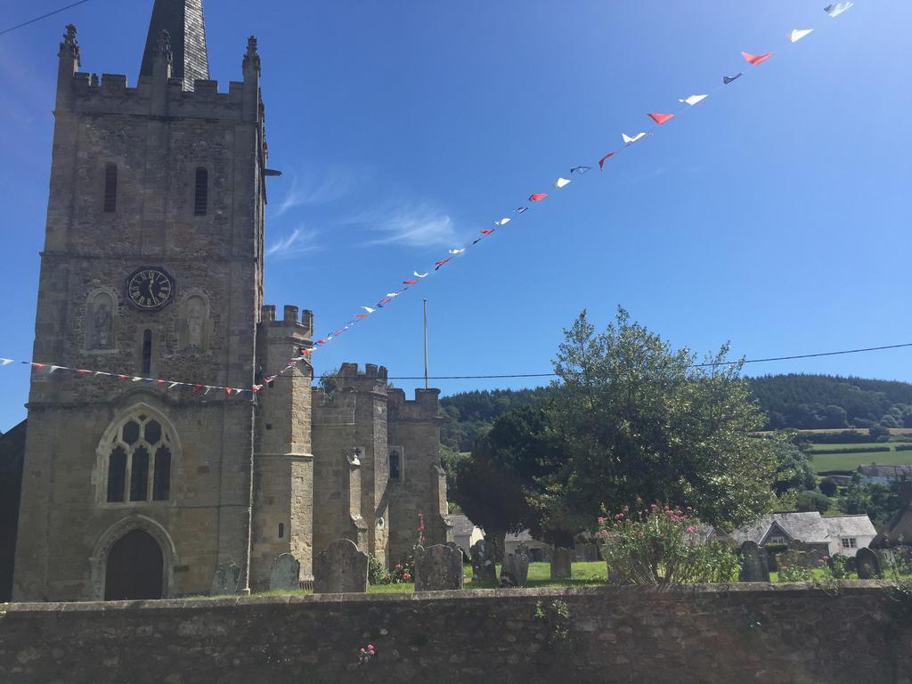 Red Lion Inn Sidbury Eksteriør bilde
